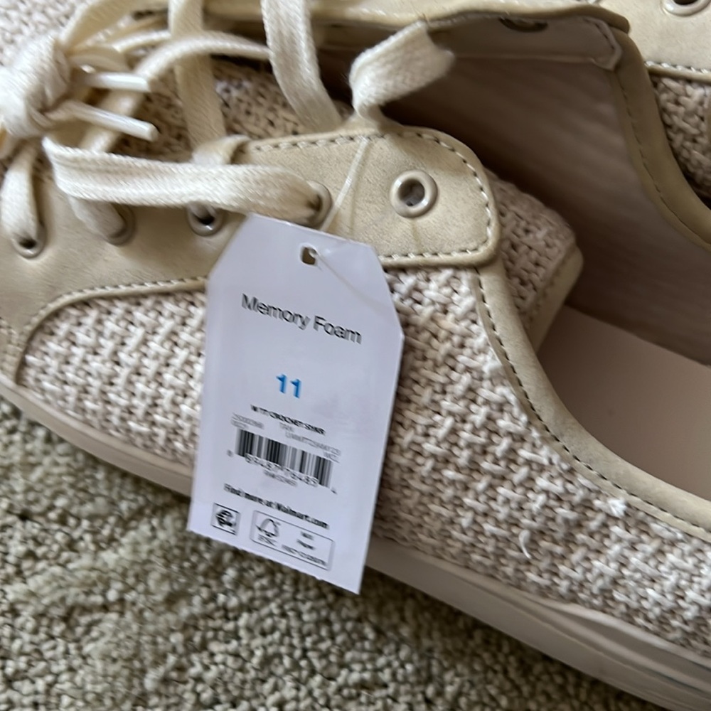 Time and Tru sneakers - Picture 6 of 6
